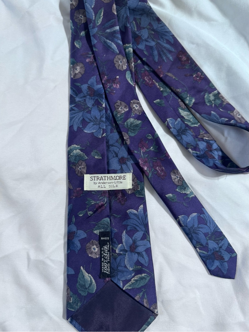 Strathmore by Anderson-Little Purple Floral Silk Tie Vintage
